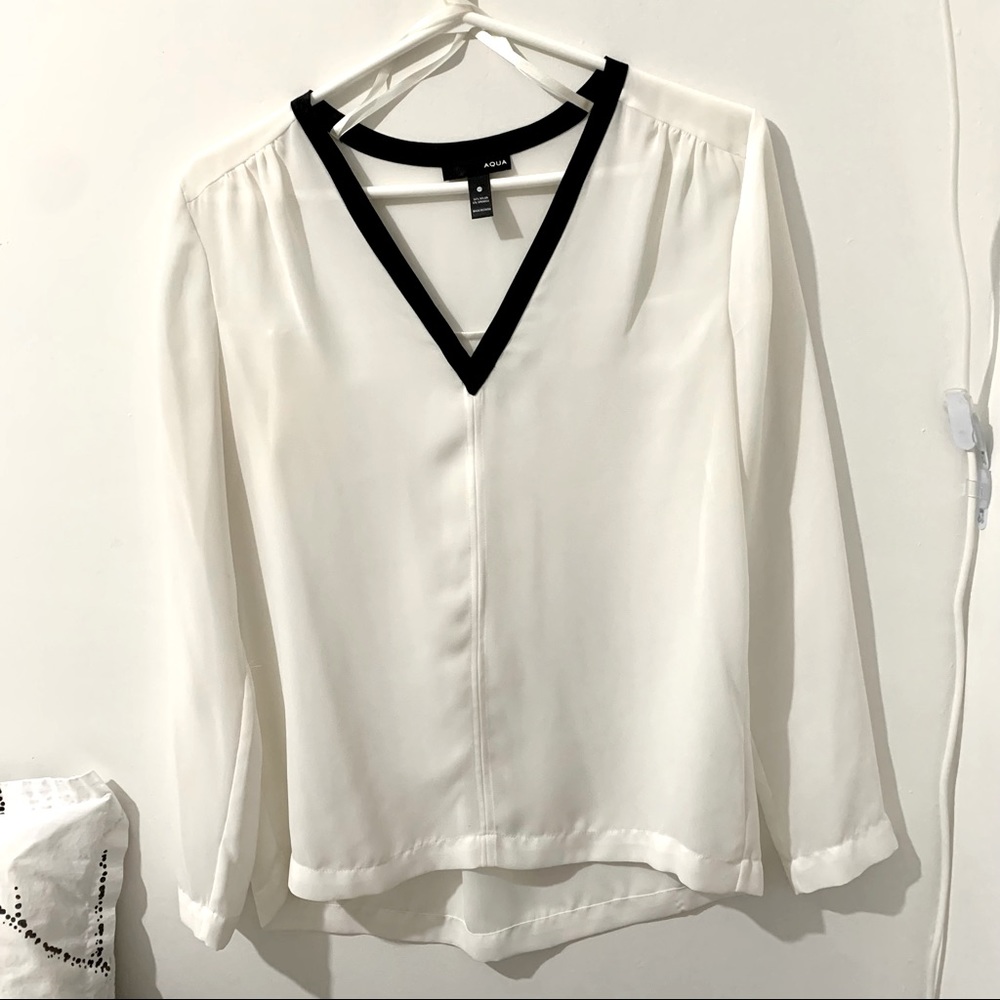 LIKE NEW AQUA (BLOOMINGDALES) WHITE BLOUSE WITH BLACK TRIM
